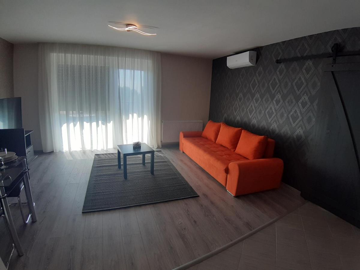 Profi Keco Apartman Balatonalmadi Ngoại thất bức ảnh