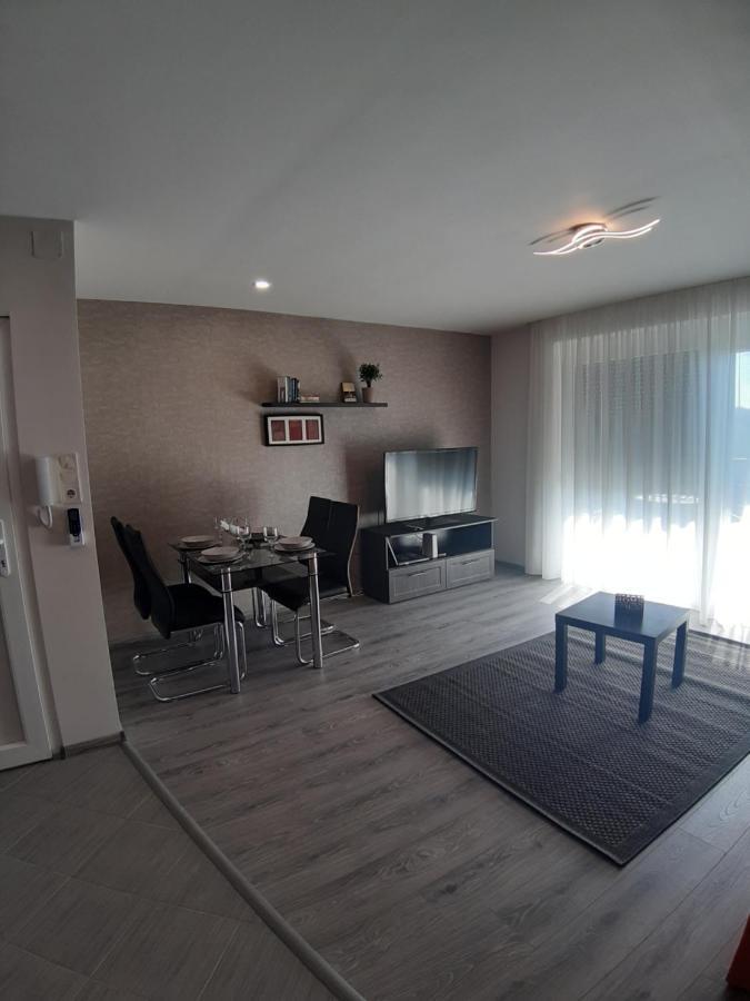 Profi Keco Apartman Balatonalmadi Ngoại thất bức ảnh