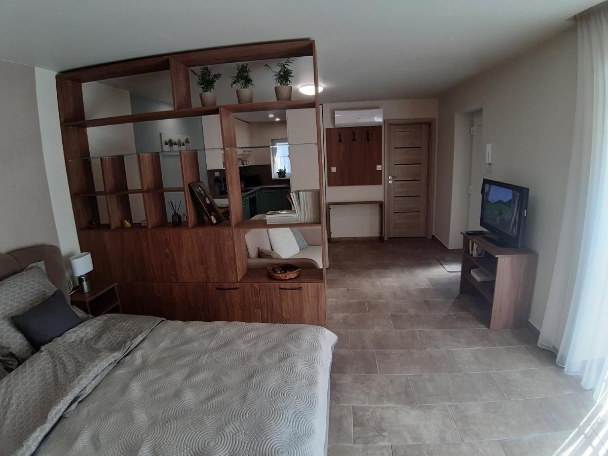 Profi Keco Apartman Balatonalmadi Ngoại thất bức ảnh