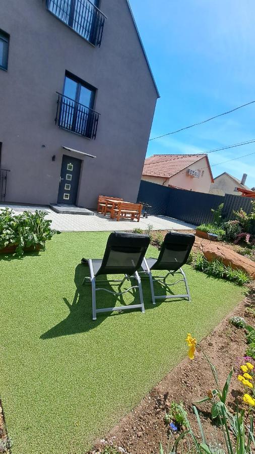 Profi Keco Apartman Balatonalmadi Ngoại thất bức ảnh